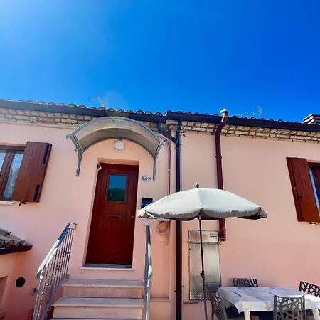 Casa Amerosa Fiorenzuola di Focara